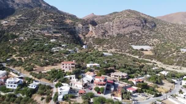 Natura Aerea Paesaggio Greco con Mare o Oceano Bay e Spiaggia di sabbia vuota. Bella vacanza e destinazione turistica a Creta, Grecia. — Video Stock