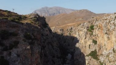 Panorama Preveli Beach Libya deniz, nehir ve palmiye orman, Güney Crete, Yunanistan