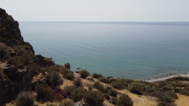 Güneşli bir günde güzel bir Yunan deniz manzarası. Güney Girit 'in Yeri