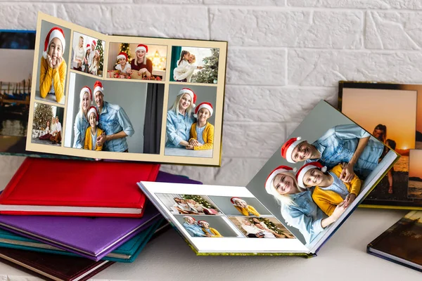 Fotókönyv karácsonyi fotókkal — Stock Fotó