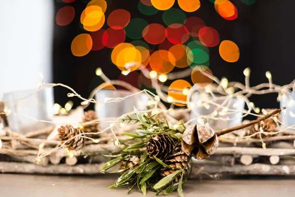 Weihnachten Hintergrund mit festlicher Dekoration, Girlanden. Weihnachten Hintergrund mit Copyspace — Stockfoto