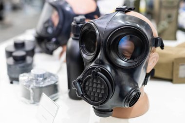 Manken bir ordu kask ve kurşun geçirmez yelek