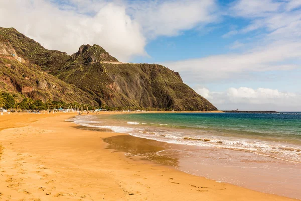 Hermosa playa de arena blanca — Foto de Stock