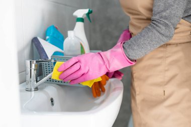 Güzel, genç, temiz ofis.