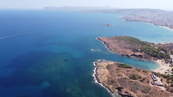 Vídeo aéreo de drones de playa en la isla de Creta, Grecia. — Vídeo de stock