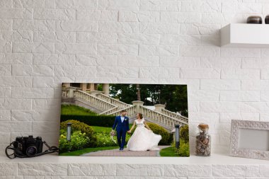 Genç bir çift ile düğün resmi