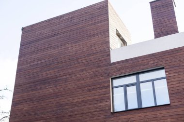 Bina duvarı. Modern güzel yeni binalar.