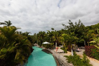 TENERİFE ADASI, İSPAN - 9 Ocak 2020 Tenerife, İspanya 'da Siam Park. Siam Park, Avrupa 'da su çekimleri yapılan Su Krallığı tema parkı.