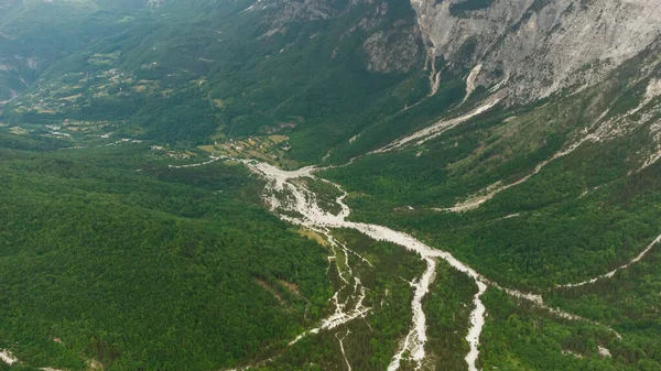 アルバニアの美しい風景と山 — ストック写真