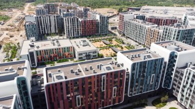 Kiev, Ukrayna - 25.06.2021: Respublika 'nın parlak cephe geometrisi