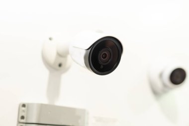 Güvenlik kamerası, mobese görüntüsü. Eski şehrin duvarında güvenlik kamerası var..