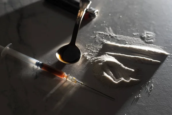 Różne leki, strzykawka. zaprzestania uzależnienia od narkotyków — Zdjęcie stockowe