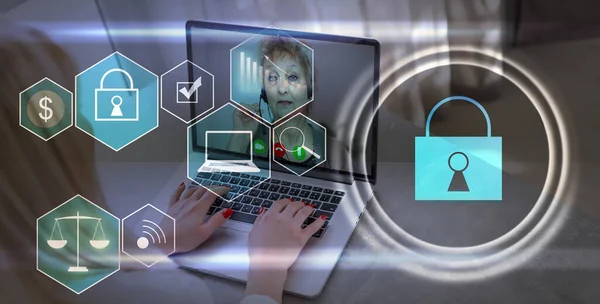 Ontwikkeling van een netwerkbeveiligingssysteem. Internet data security concept. laptop. — Stockfoto