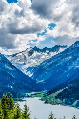 Alplerin dağ Avusturalya manzarası.