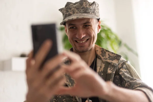 행복 한 시체의 그림, 군인 — 스톡 사진