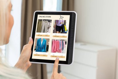 Çevrimiçi Ticaret Alışverişi Ekranda Kullanım Uygulaması