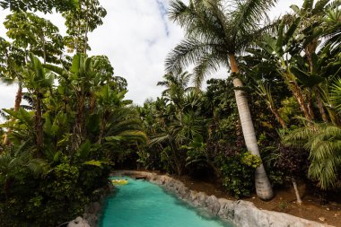 TENERİFE ADASI, İSPAN - 9 Ocak 2020 Tenerife, İspanya 'da Siam Park. Siam Park, Avrupa 'da su çekimleri yapılan Su Krallığı tema parkı.