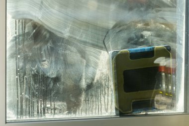 Yüksek bina açık havada elektrikli süpürge robot temizleme penceresi