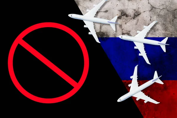 Prohibition of flights of Russian airlines, stamp Closed the sky against the background of the aircraft — Stock Photo, Image