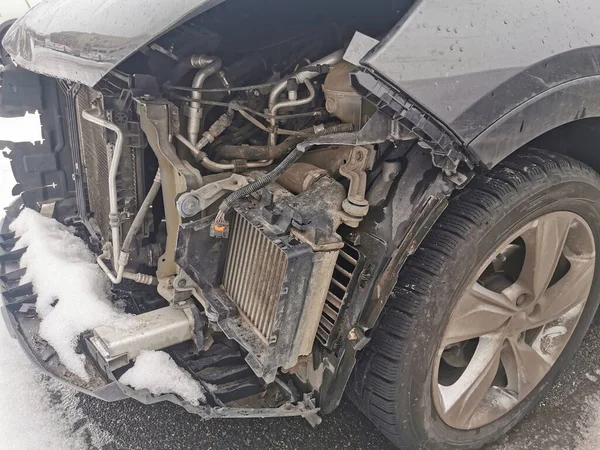 Rozbity samochód po wypadku — Zdjęcie stockowe