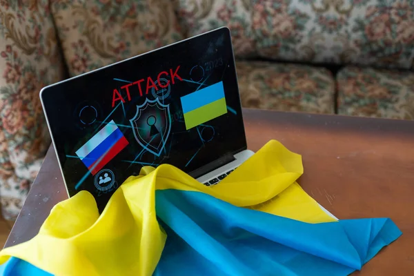 Cyber-attaque avec drapeau russe sur ukraine, icônes — Photo