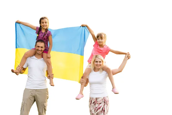 Glückliche Familie mit Nationalflagge der Ukraine auf weißem Hintergrund — Stockfoto