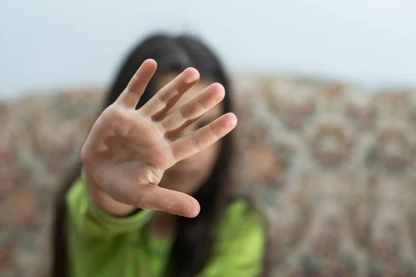 Close-up of a girl hand behind — Stock Photo, Image