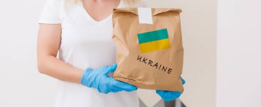 Ukrayna 'ya savaş, yardım ve ihtiyacı olan insanlara yardım ve mülteci desteği nedeniyle insani yardım