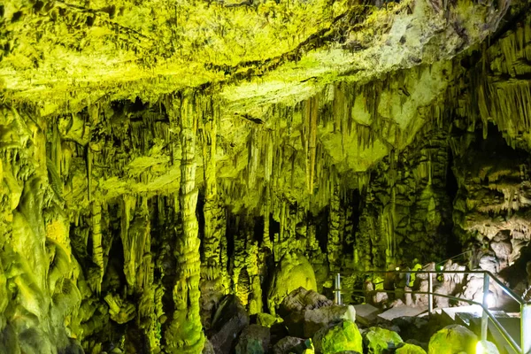 Cueva de Dikteo Andro también conocida como lugar de nacimiento de Zeus en Creta, Grecia . — Foto de Stock