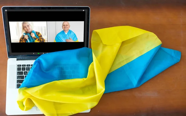 Ordinateur portable, ukraine, conversations vidéo. vidéoconférence — Photo