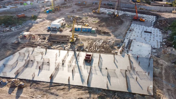İnşaat Alanı ve İnşaat Ekipmanı Hava Fotoğrafı