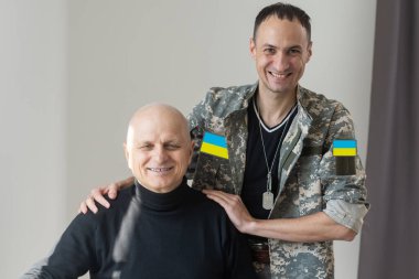 Ukrayna ordusu üniforma yama bayrağı. Ukrayna askeri üniforma. Ukraynalı askerler