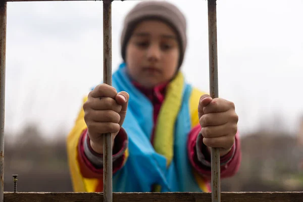 Little girl immigrant from ukraine — Foto Stock