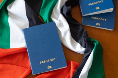 Emirlik bayrağında pasaportlar, Emirati uyruğu, Arap Körfezi ülkeleri