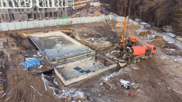 Budowa dużego basenu miejskiego — Zdjęcie stockowe