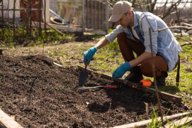 Sebze bahçesinde çiftçilik.