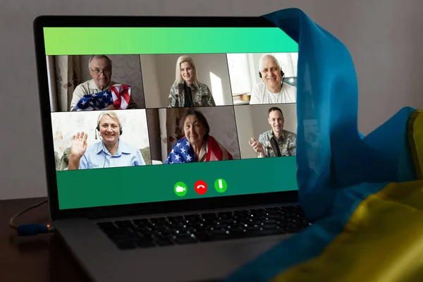 Ordinateur portable, ukraine, conversations vidéo. vidéoconférence. — Photo