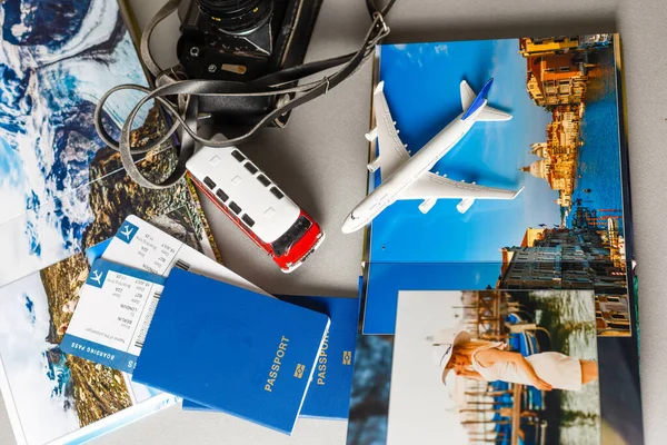 Paspoort Vliegtuig Met Vakantie Ideeën — Stockfoto