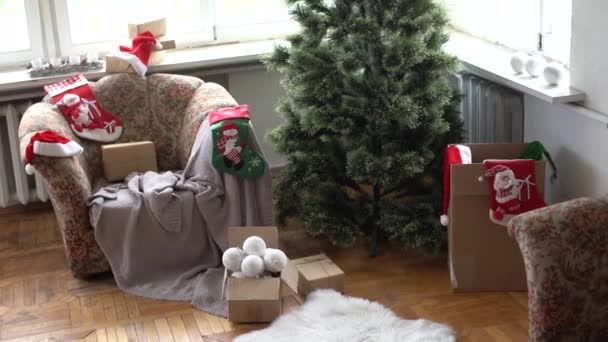 クリスマスの準備プロセスクリスマスツリーの枝 クリスマスの準備 — ストック動画