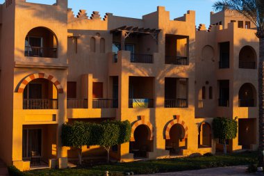 Mısır 'da bir otel. tropik tatil beldesi.