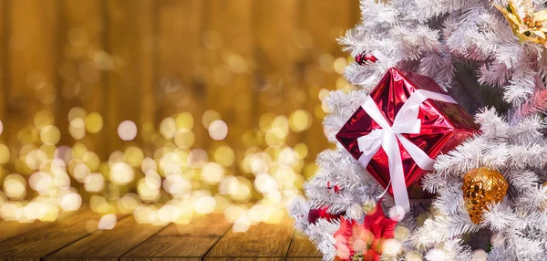 Árbol Navidad Decorado Sobre Fondo Borroso Brillante Hadas — Foto de Stock