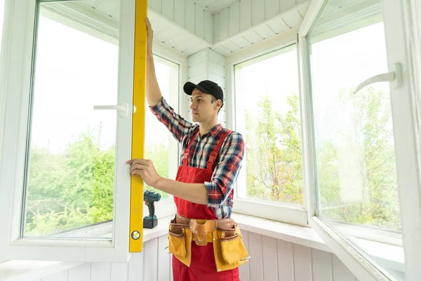 Professionell Mästare Reparation Och Installation Fönster Byter Gummi Tätning Packning — Stockfoto