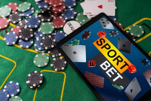 Szerencsejáték Online Kaszinó Internet Fogadási Koncepció Zöld Képernyő Okostelefon Póker — Stock Fotó