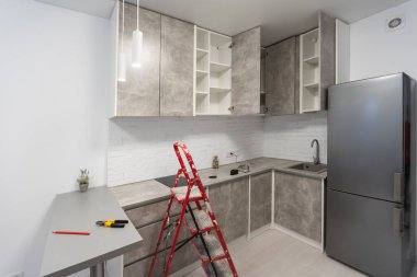 Modern Mutfak, Merdiven Yeni Mobilya Yükleniyor.