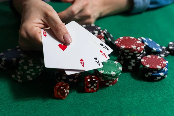 Woman Plays Casino Opening Cards Raise Bets Background Chips Poker — ストック写真