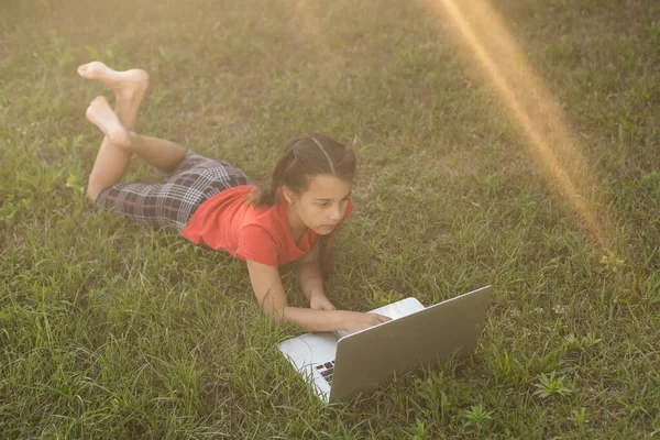 Little Girl Usng Laptop Summer Garden — Stock Photo, Image