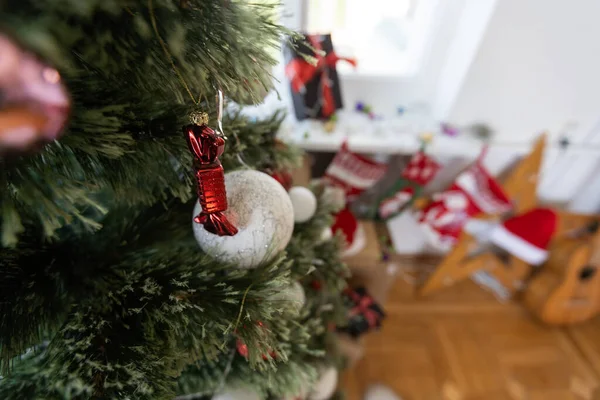 Closeup Festively Decorated Christmas Tree Balls — 스톡 사진