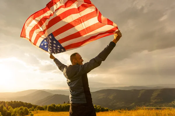 Young Man Proudly Waving American Flag Sunset — Stockfoto