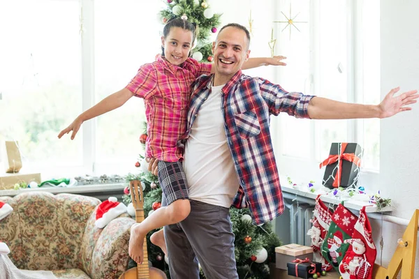 Father Daughter Giving Her Christmas Gift Home — Photo