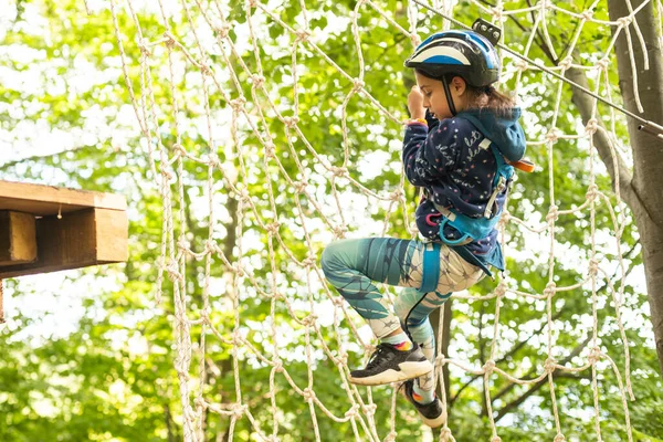 Adventure Climbing High Wire Park Children Course Rope Park Portrait — Zdjęcie stockowe